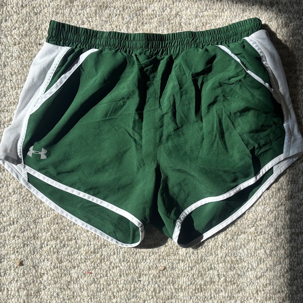 🌸 3/$15 Under Armour Women's Green and White Athletic Shorts Size Medium